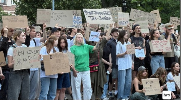 «Дайте нардепам проголосувати і виправити помилку!» – політичний експерт щодо нового законопроекту про НАБУ та САП