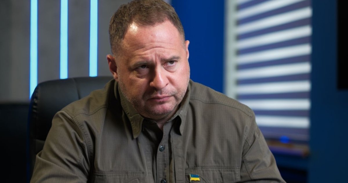 Реформа ОП від Єрмака. Навіщо на Банковій вирішили роздавати посади військовим