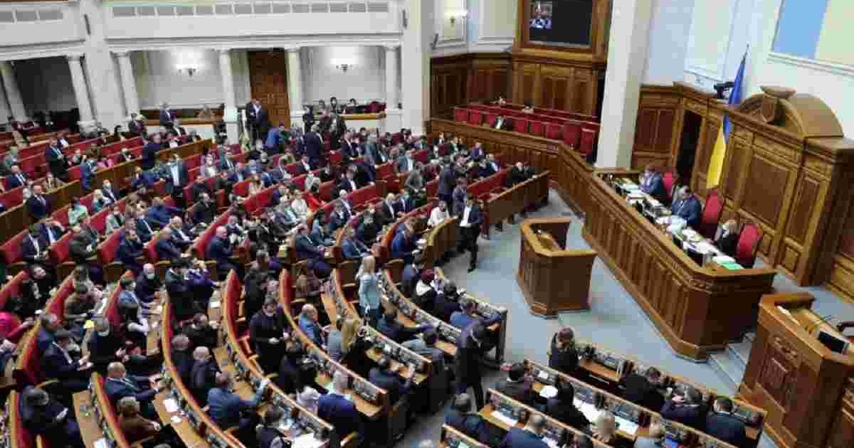 Кінець неформальної більшості. Чи зможе Банкова впоратися з бунтом "слуг народу"

                    – Юрій Вишневський