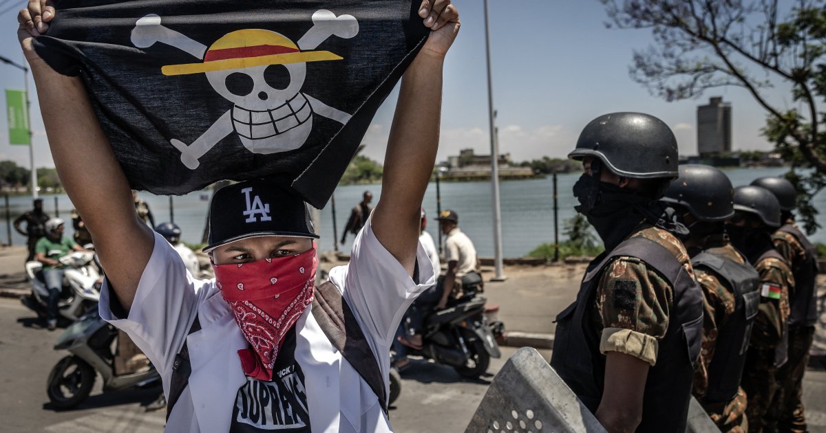 Демократи чи хунта? Хто скористається з повстання “зумерів” на Мадагаскарі — DSnews.ua