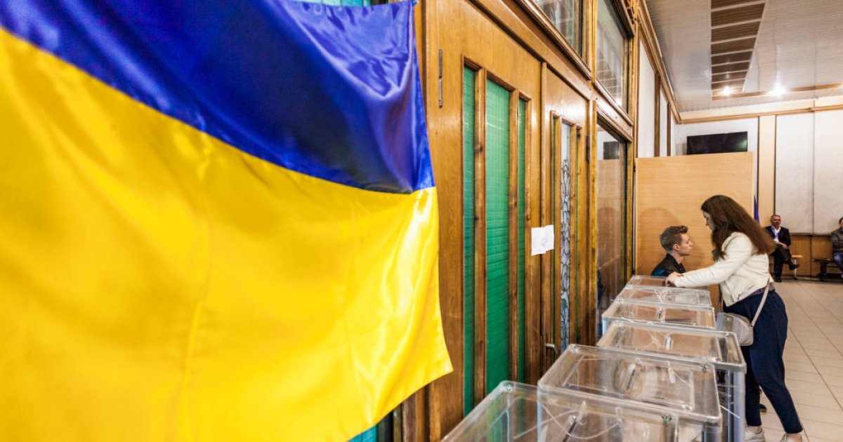 Опитування “Ділової столиці” спільно з New image group про оцінку роботи уряду, парламенту та президента