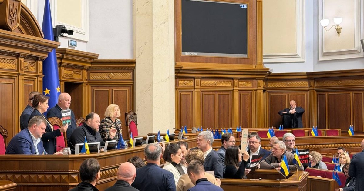 Параліч парламенту. Чому “слуги” відмовляються працювати без ляльковода з Банкової