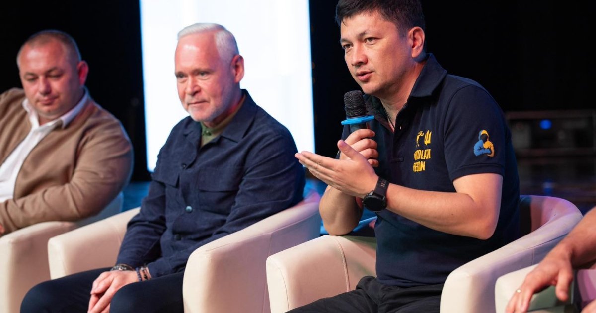 “Пора завершувати війну”. Як Кім і Терехов агітуватимуть “поміркованих ватників” за Зеленського