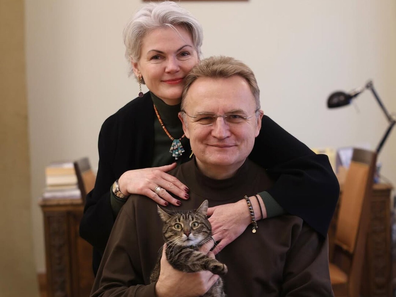 Яка зараз зарплата в мера Львова Садового, якого забезпечує дружина-мільйонерка