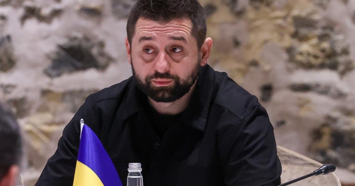 Свято на вулиці Арахамії. Кого "слуги народу" підібрали до уряду Корецького

                    – Юрій Вишневський