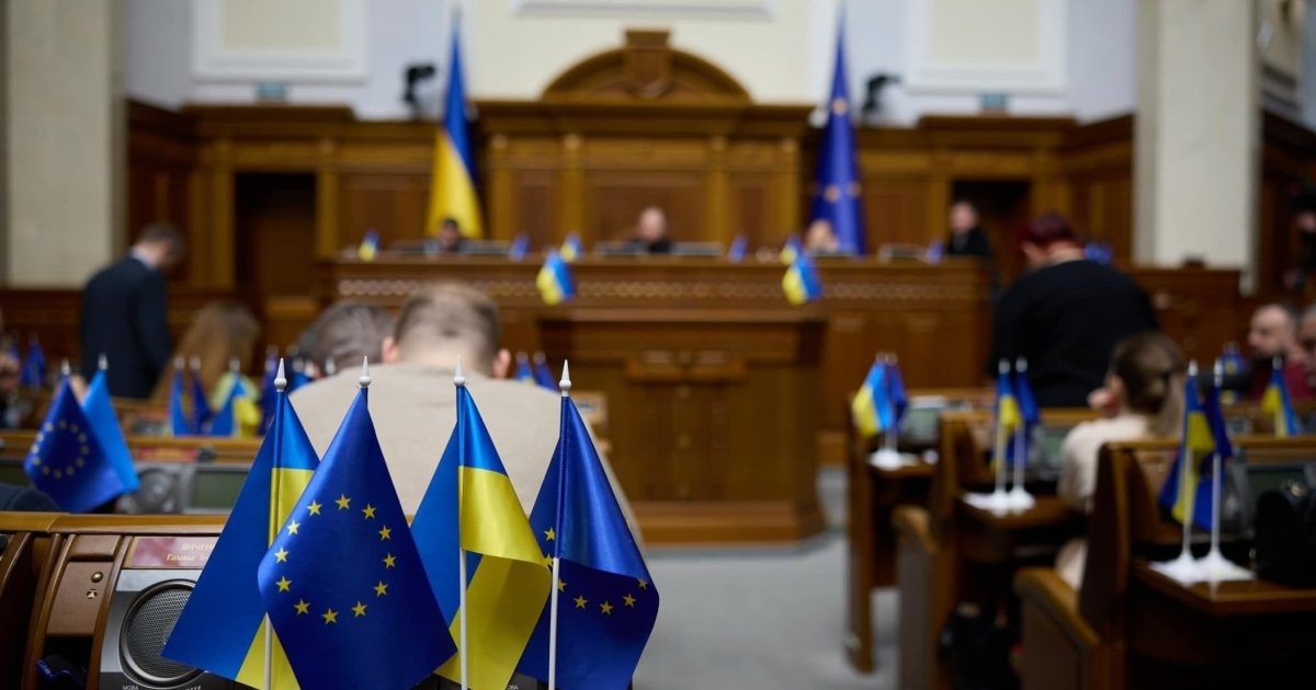 Шантаж зламністю. Чому Зеленський не зміг викреслити з планів Ради антикорупційні закони

                    – Юрій Вишневський