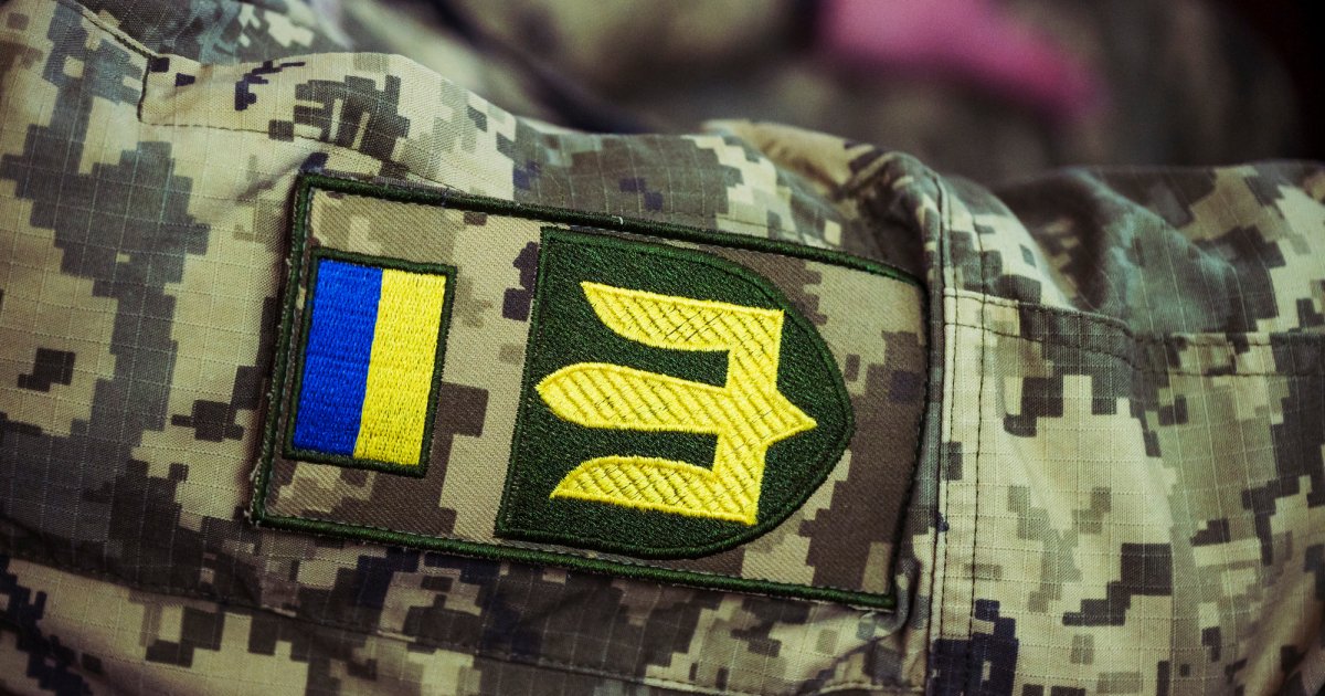 Колективний страус. Чому “слуги народу” відмовилися шукати гроші для військових